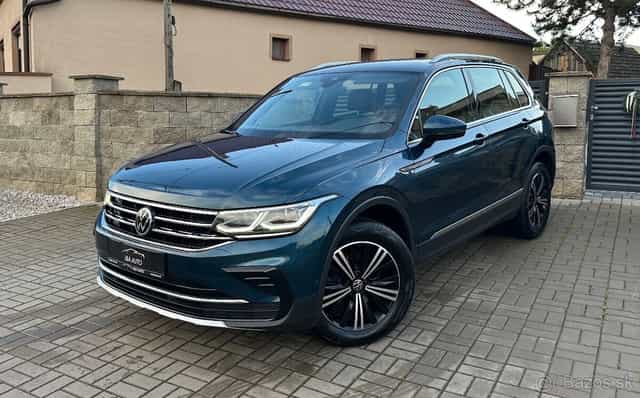 VW TIGUAN 4MOTION 2.0TDi DSG 110kW 2021 VIRTUAL/MATRIX/ŤAŽNÉ