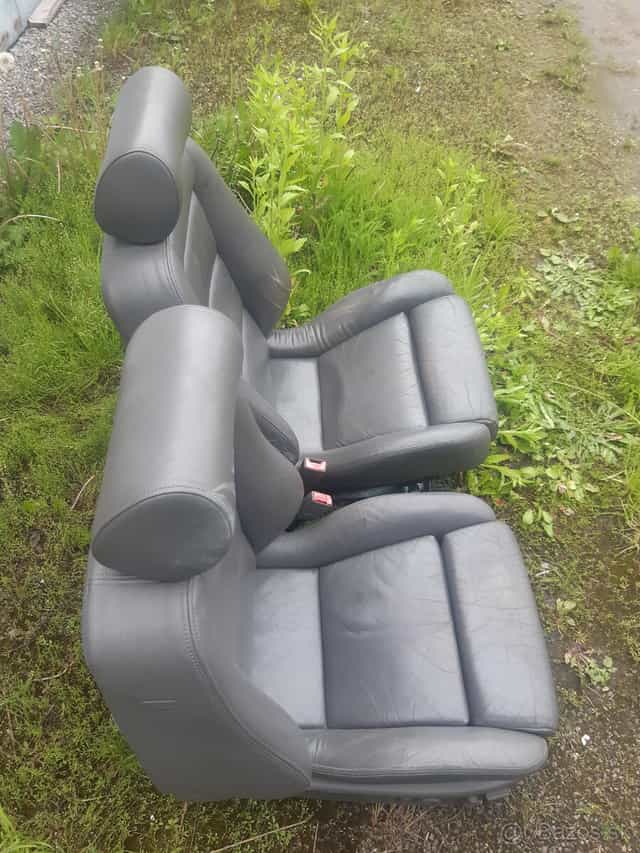 AUDI A8, S8 D2 - sedačky RECARO