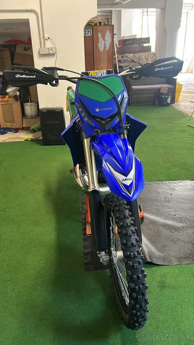 YAMAHA 250