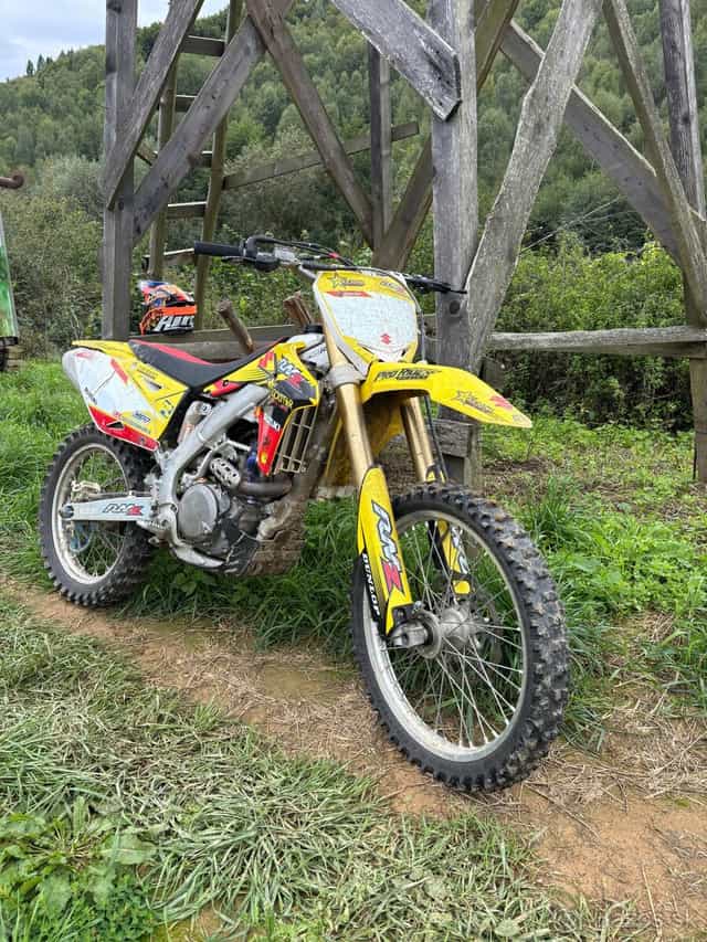 Predám SUZUKI RM450Z 2011
