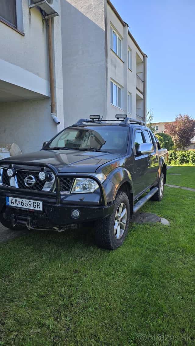 Nissan navara d40 2.5 dci