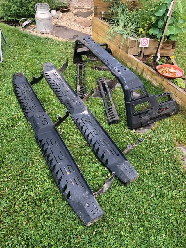 Rám a nášľapy Toyota