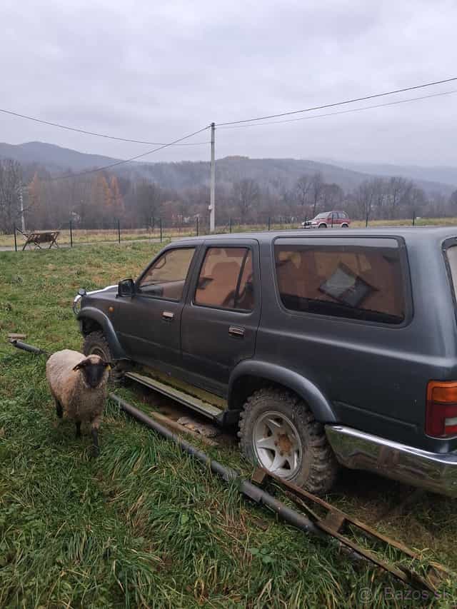 hilux terene vozidlo 4x4