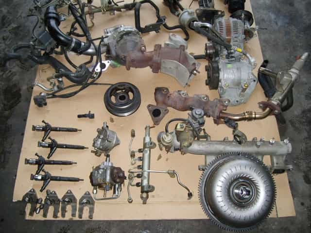 Díly motoru Nissan Navara D40/Pathfinder R51