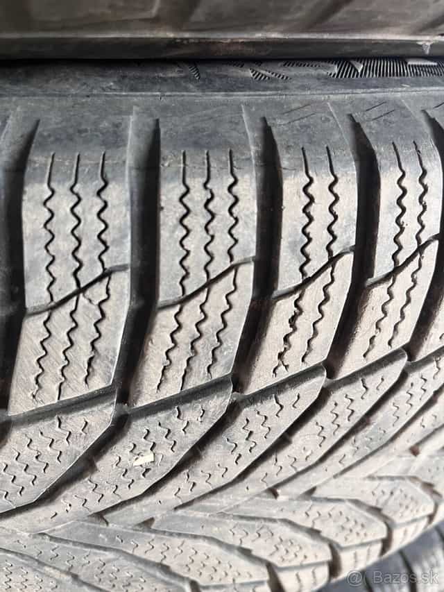 Zimné pneumatiky 255/70 R15 NEXEN