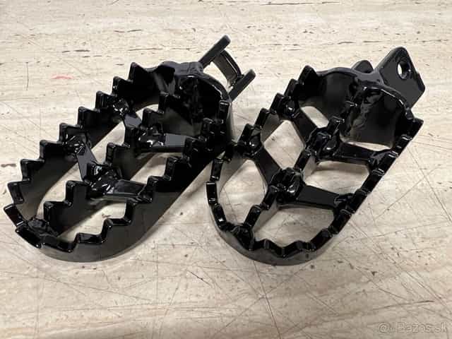 Śiroké enduro stupačky Honda XL650-700V