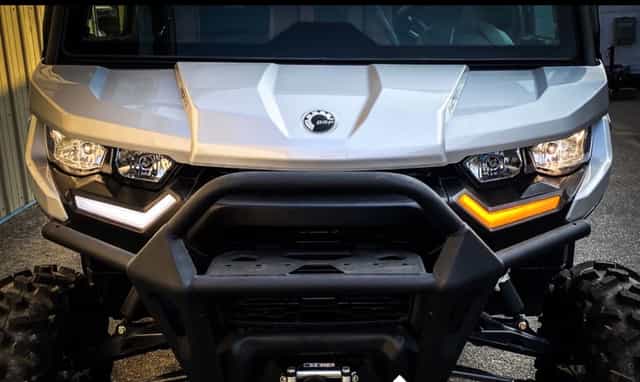 Can am traxter denné svetenie so smerovkou