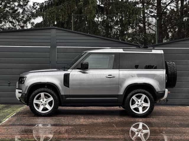 Land Rover Defender 90 3.0L Diesel