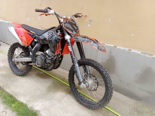 Predám KTM  SX 450F rok 2009 nepojazdna