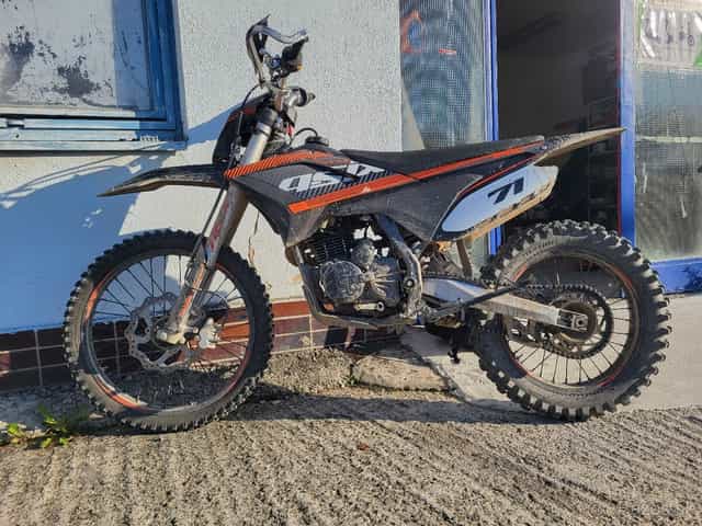 Enduro Asix Lizzard 250cc rok starý