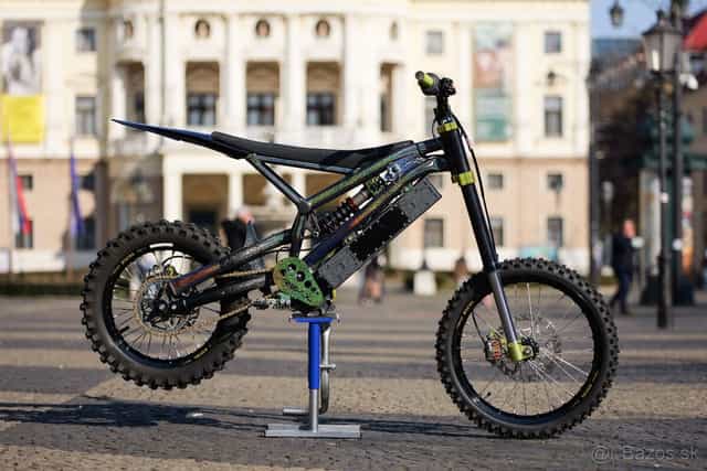 Predám elektrickú motorku zn. RevX 2024