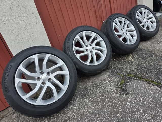 letne kolesa na LAND ROVER DISCOVERY r20 255/50 r20