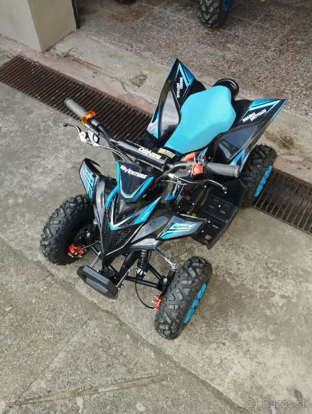 Predám štvorkolku beneo motors modrú
