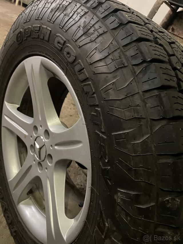 Toyo open country at2 255/70 r18 90%