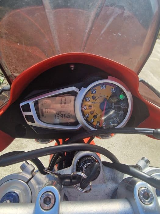 Triumph street triple 675r schimb