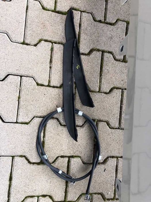 grila originala  toyota hilux 2022 -