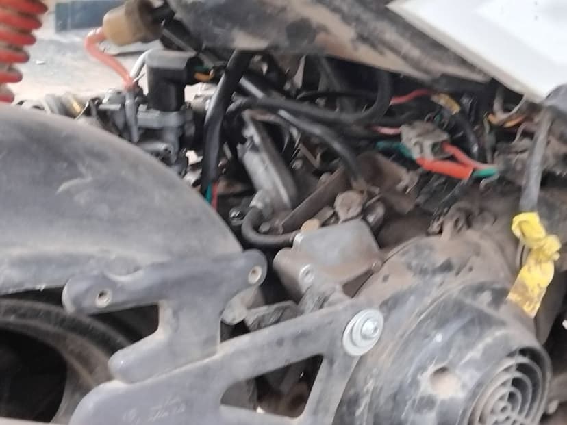 Vand scuter sym jet 4r nu pornește pret 250euro nu pornește