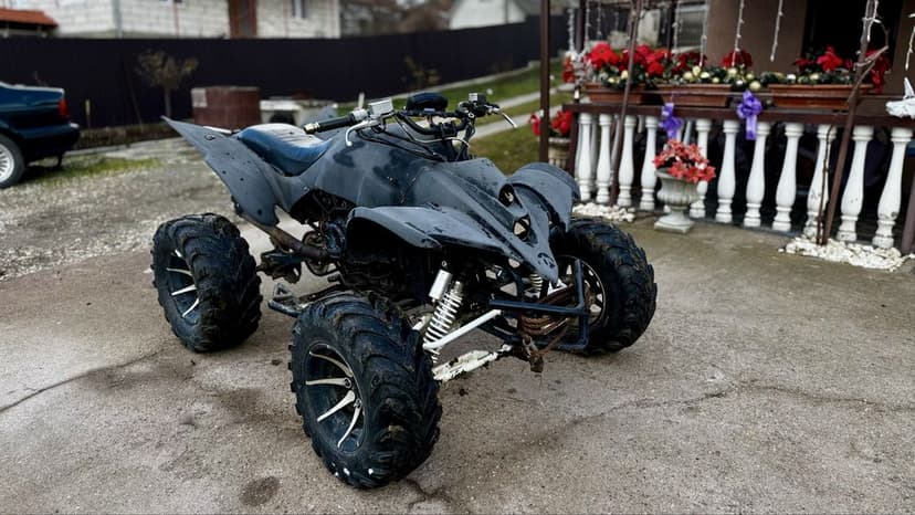 Quad cu motor vfr750