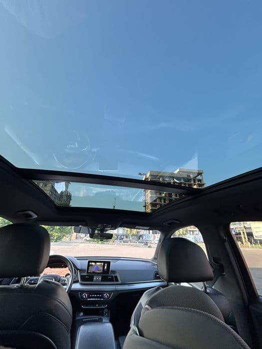 Vand Audi Q5 / ofer factura pe masina