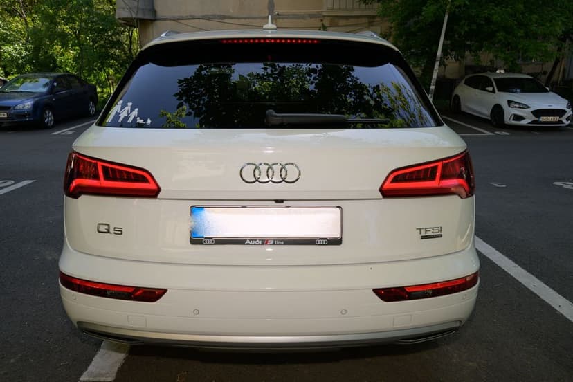 BLACK FRIDAY - 1000€ Audi Q5 2.0 TFSI 252 CP quattro S tronic | S line