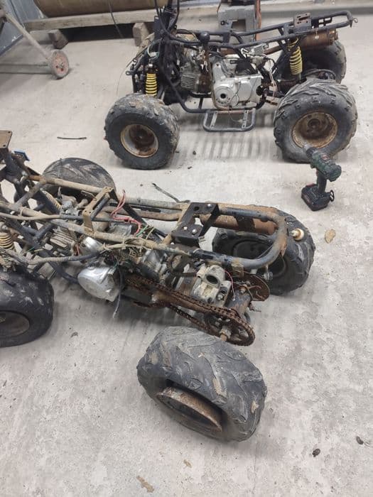 ATV de de piese  motoare complete