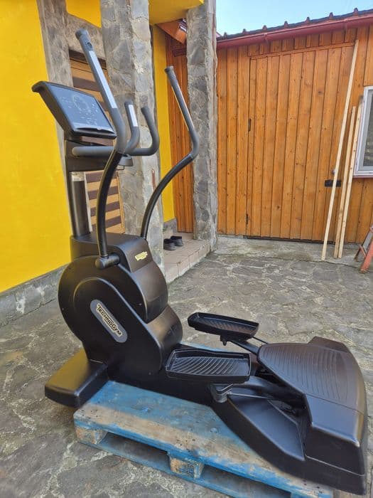 Technogym Top Excite 700 Wave Cross Trainer !!!