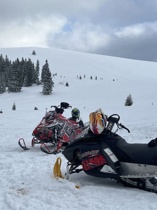 Snowmobil Polaris Khaos – Stare foarte bună 2021