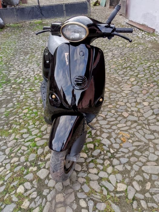 Piaggio vespa et2 ( 300 € )