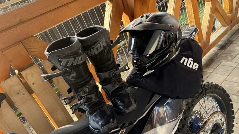 Husqvarna FC 350 2017 + agv ax-8 L + cizme Thor 42