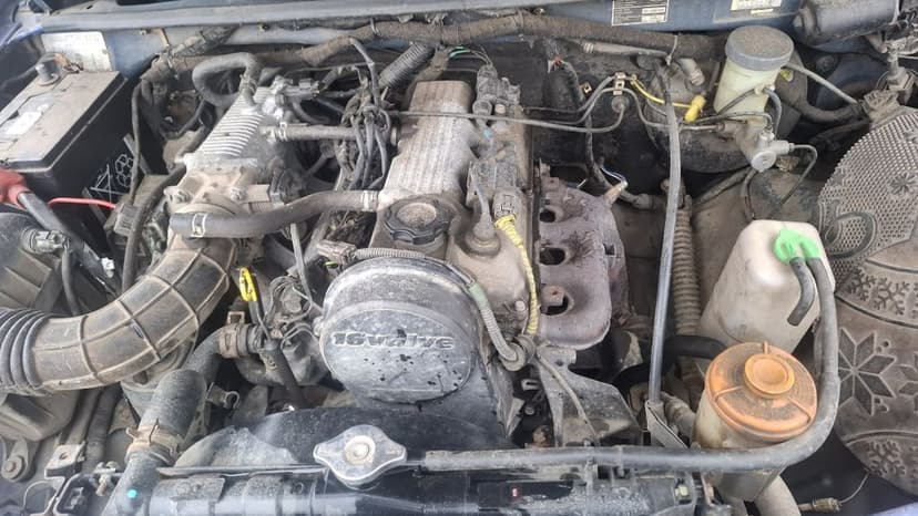 Vand capota, far, bara Suzuki Jimny