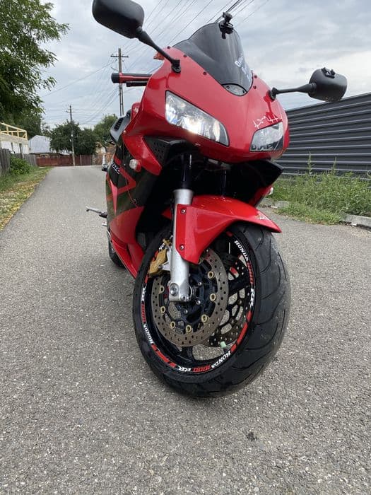 Honda cbr 600 rr/ schimb cu moto touring, atv , rulotă.