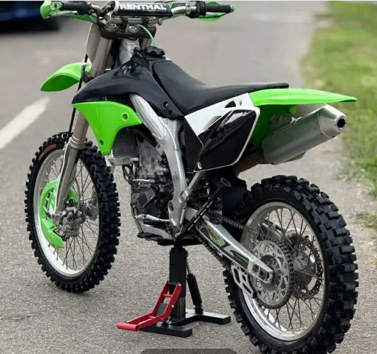 Vând Kawasaki KXF 450 2006 impecabil\2950€ neg!