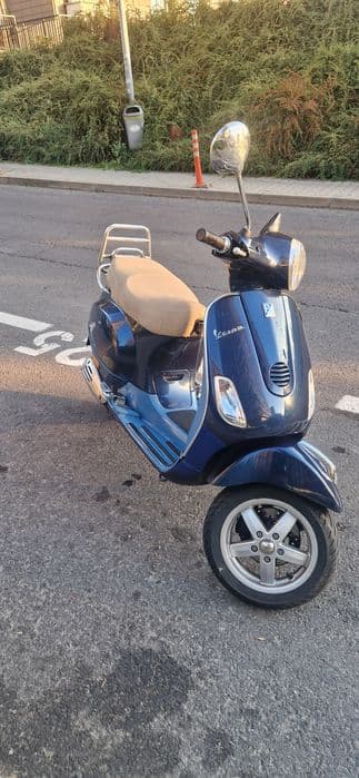 Vand scuter Piaggio Vespa LX50 4t