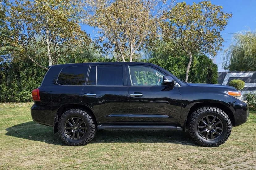 vand toyota land cruiser v 8 4.5 diesel 2013 accept variante