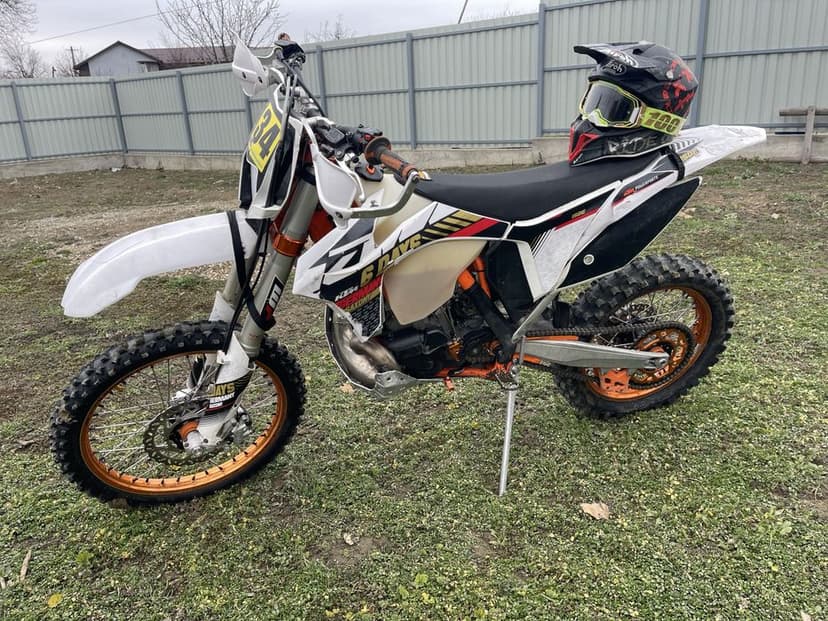 Vand KTM 250 six days 2013