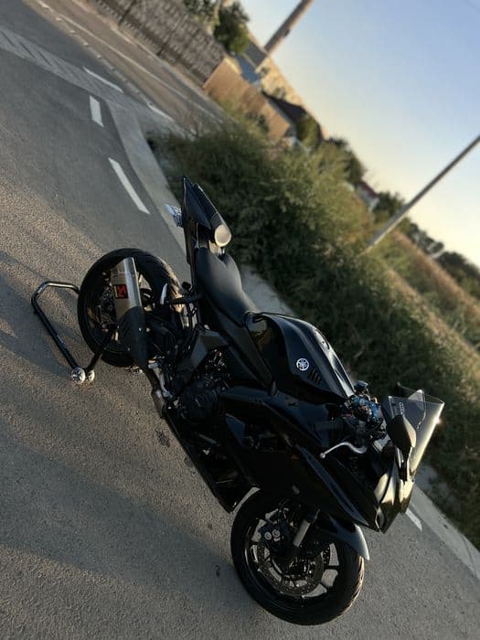 Yamaha r7 2023 limitat A2