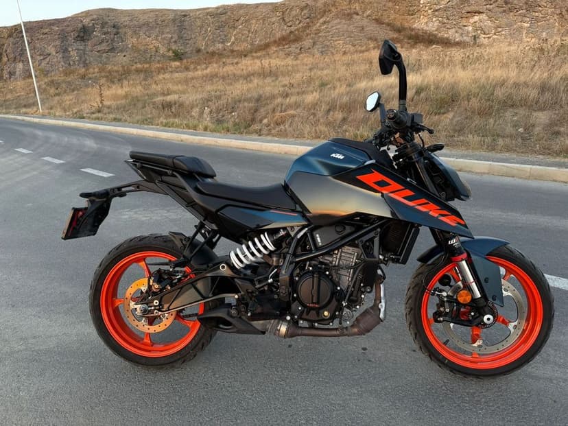 KTM Duke 125 2024