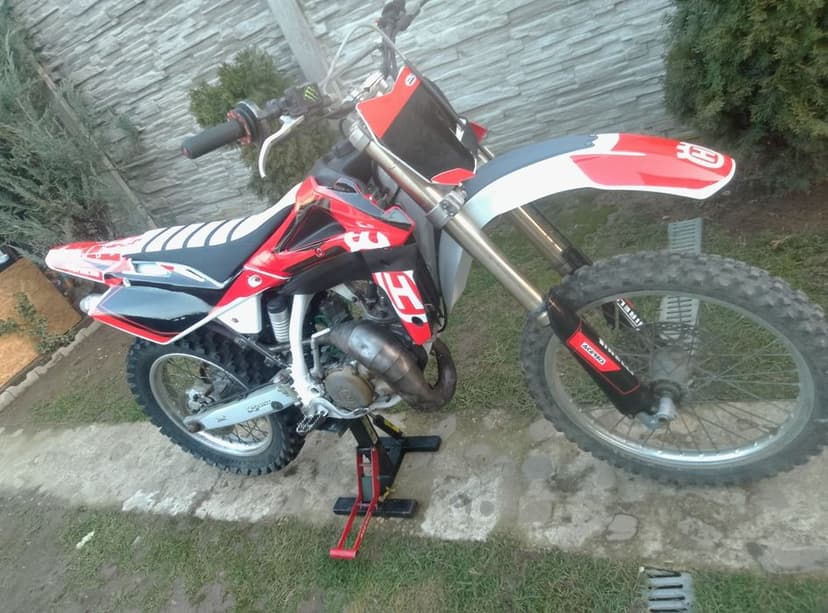 Motocross Husqvarna 125 2t din 2010 impecabila