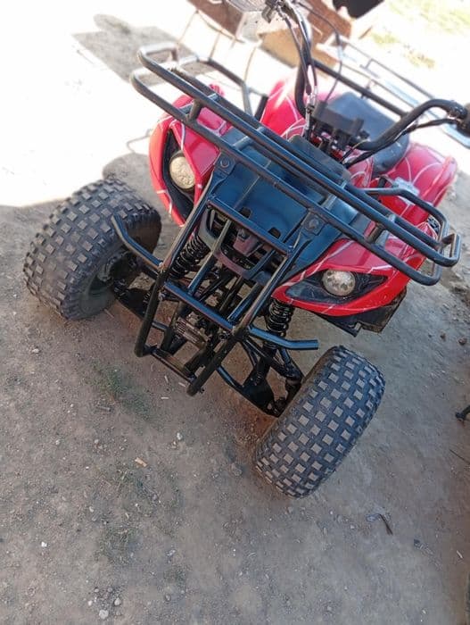 Vând ATV 125cc 3+1