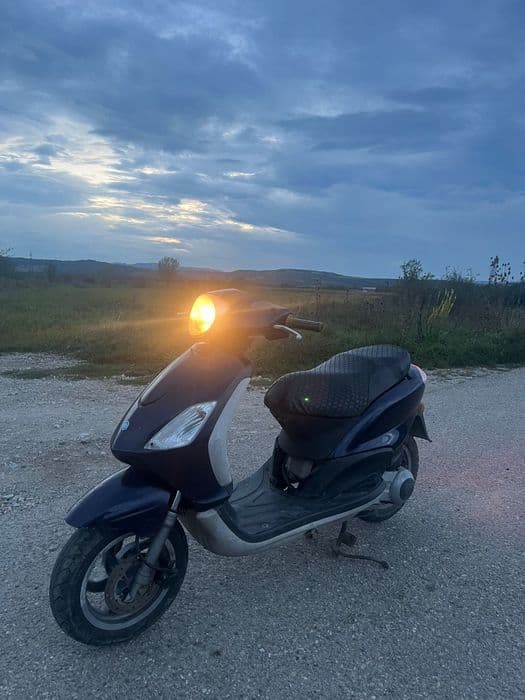 Scuter piaggio fly 125 4t