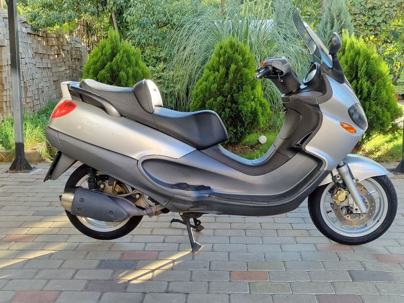 Piaggio X9 capacitate 180 cc
