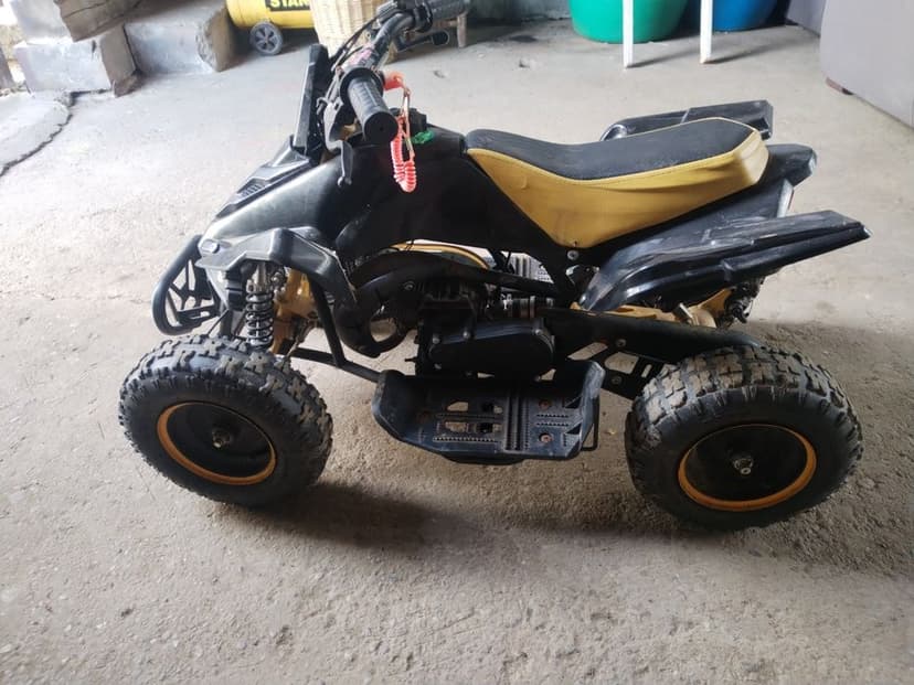 Vând atv copii motor 49