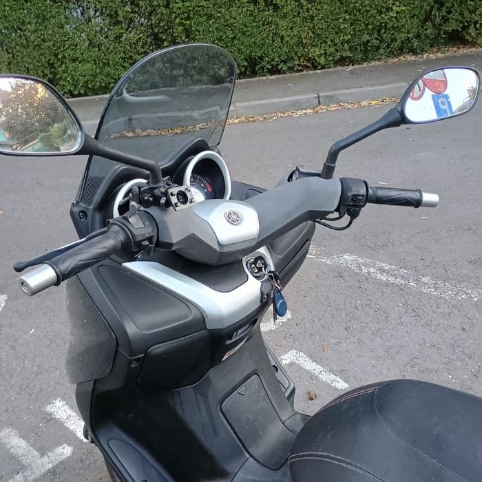 Yamaha - XMAX 250