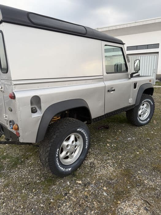 Land rover Defender 90 an 2004
