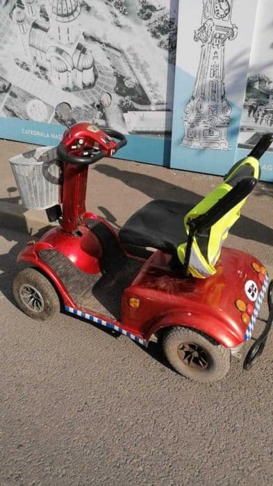 Scuter electric persoane vârstnice