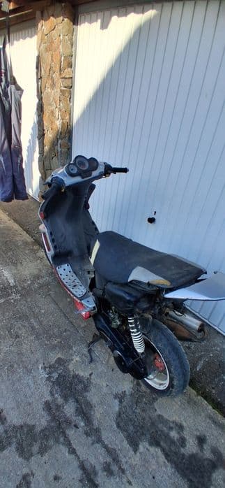 Vând Scuter Peugeot NGK