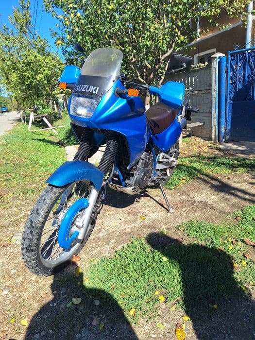 Vând Sau Schimb Cu Atv, Motocicletă Suzuki Ideala Pentru Catrgoria A2