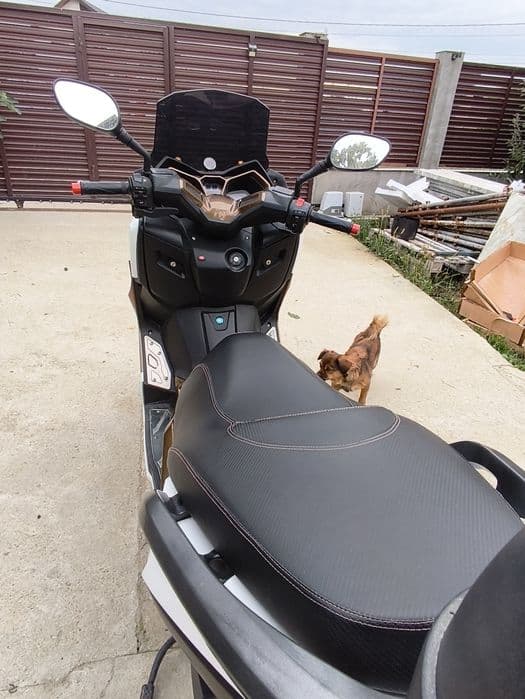 Vând scuter Barton B max 125.