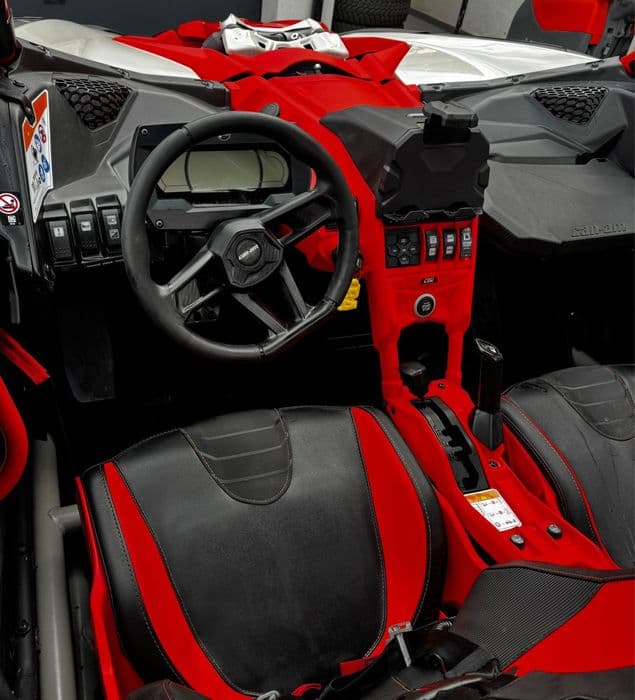 Can-Am Maverick XRC – atestat RAR, opțiuni de peste 13.000 €!