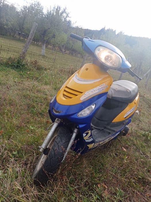 Vând scuter First Bike pentru piese